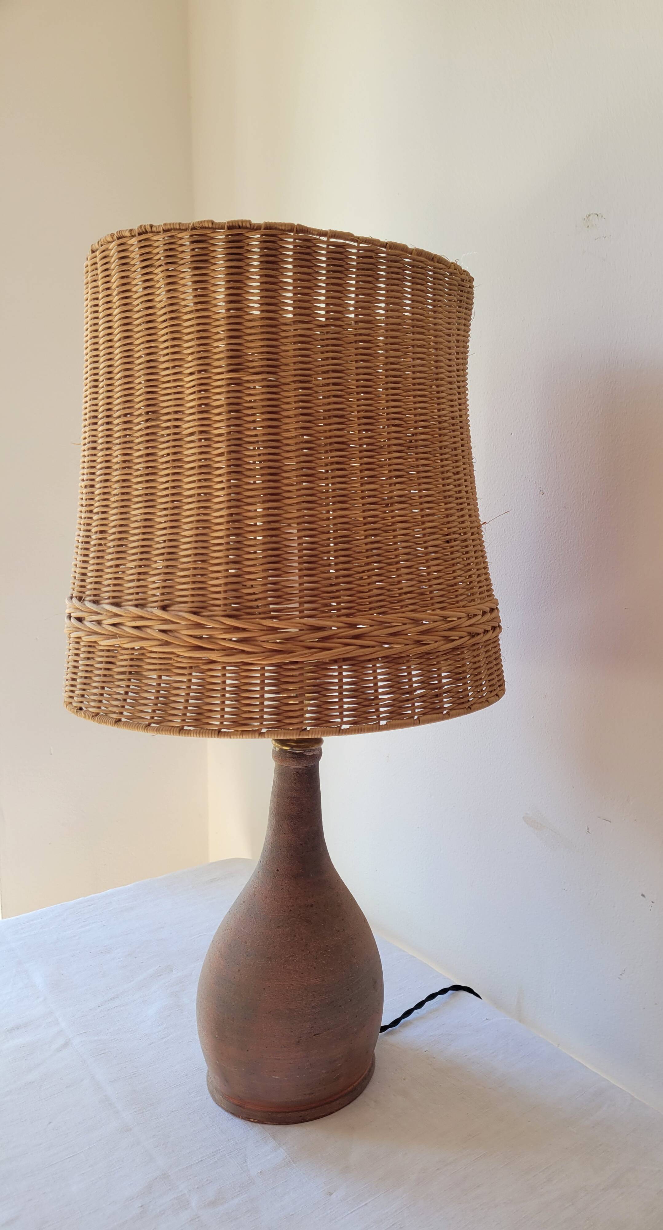 Ceramic and rattan lamp