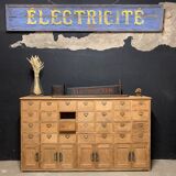 Notary's trade furniture with oak valve