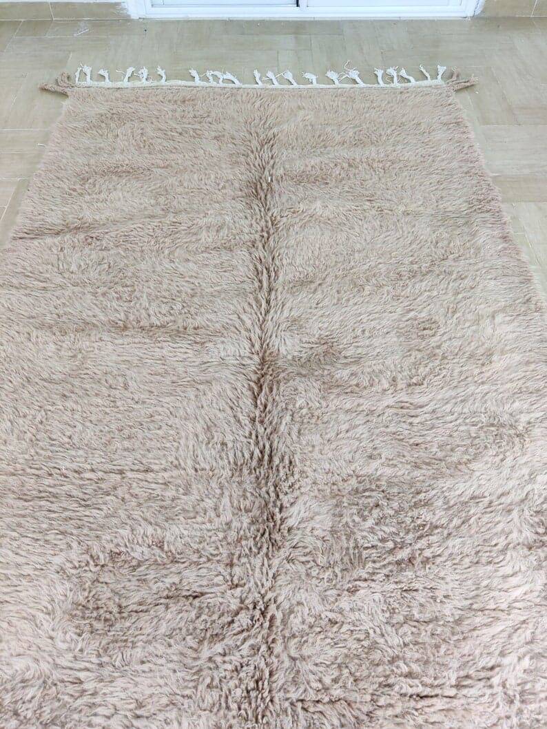 Handmade pure wool rug, size 1.5/2.5 m.