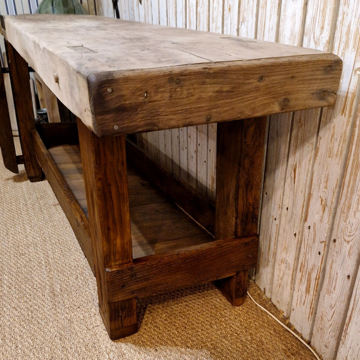 Woodworking bench