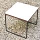 Table basse volante blanche de Pierre Guariche pour Steiner, années 50