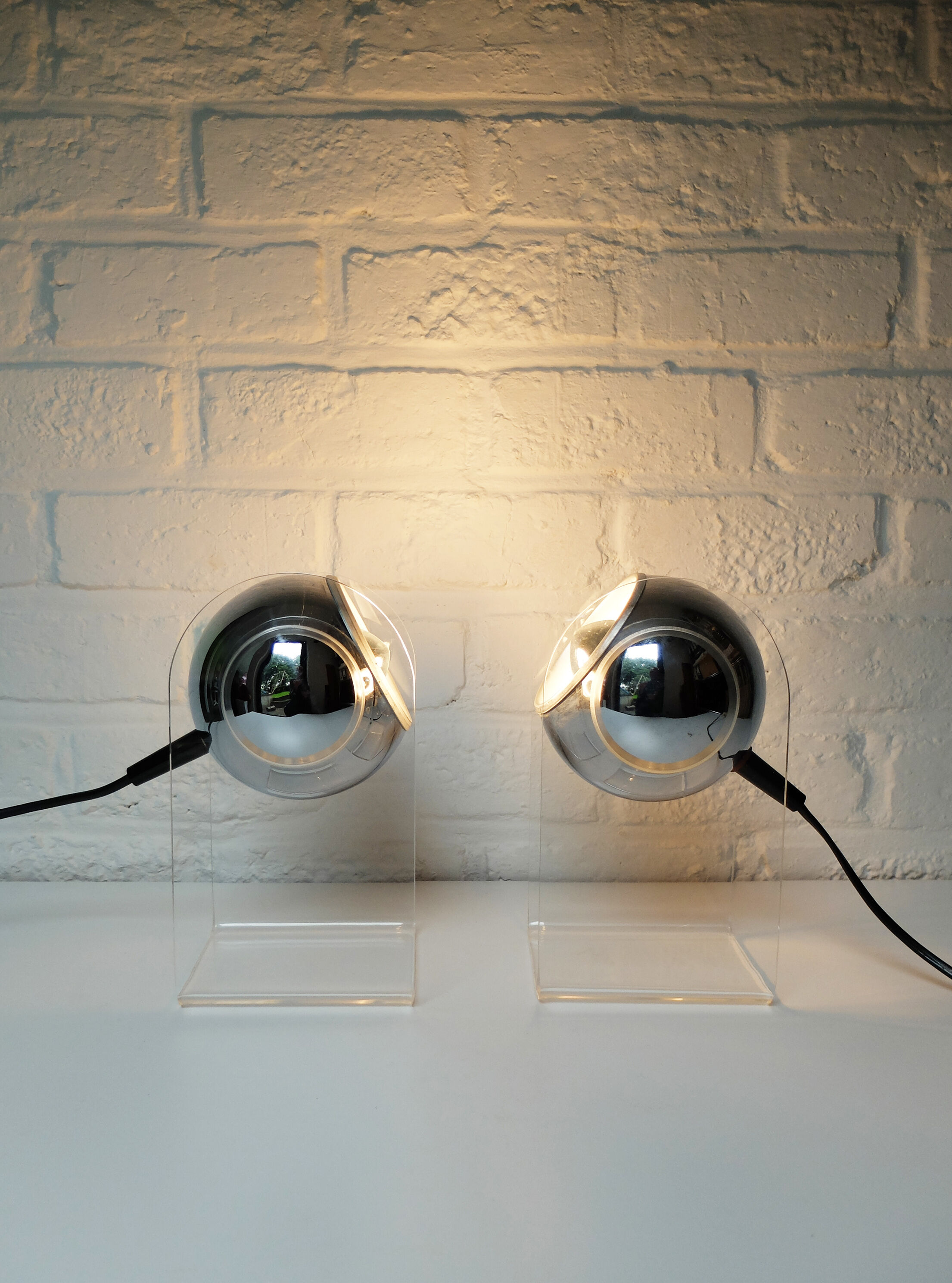 Space Age  sphere plexiglass table lamps pair, 1960-70s