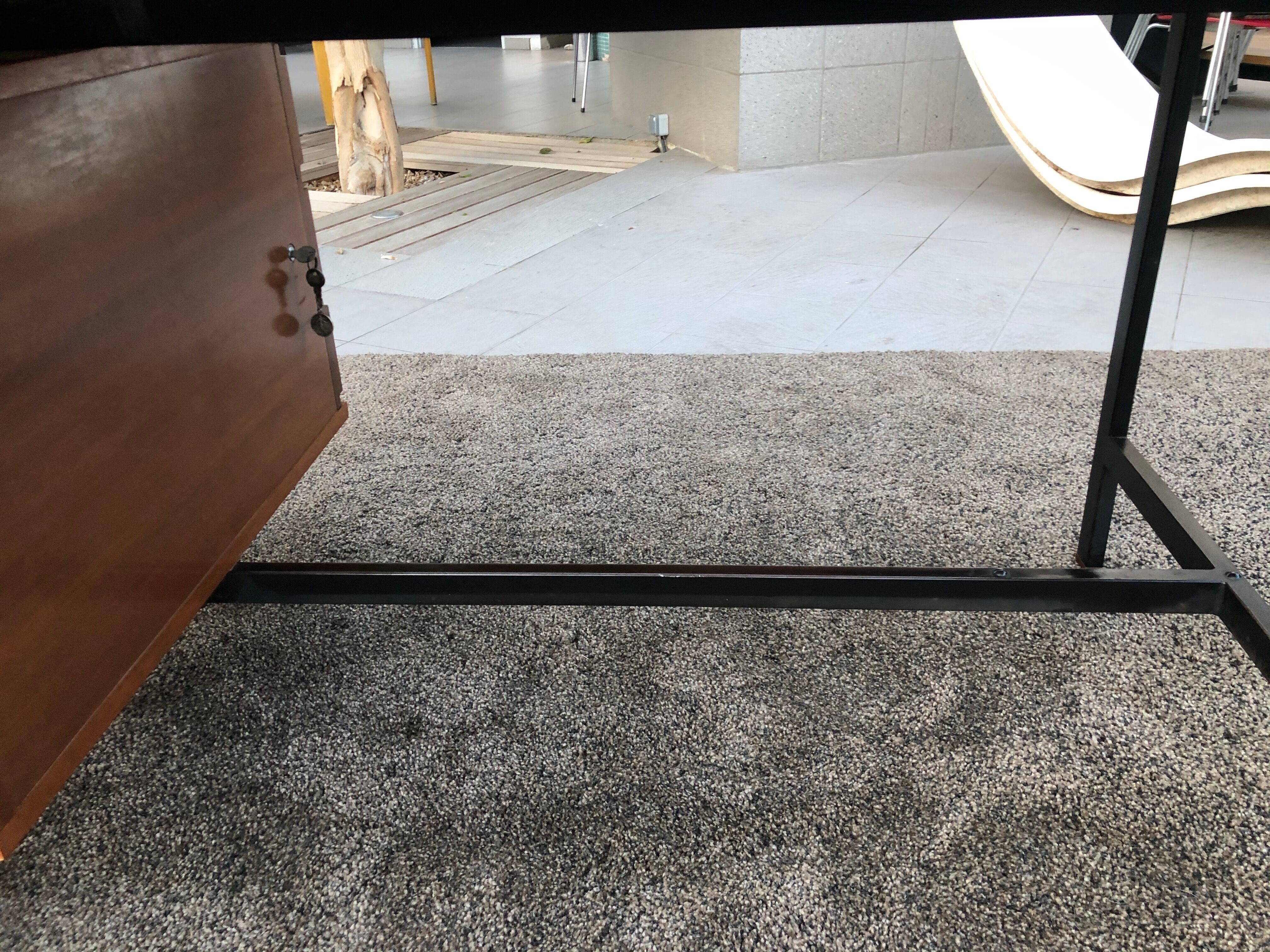 Minister's desk by Pierre Guariche for Hucher Minvielle 1960