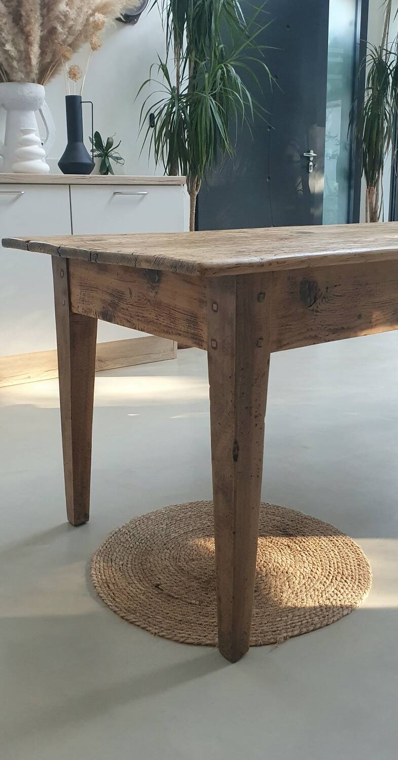 Farmhouse table