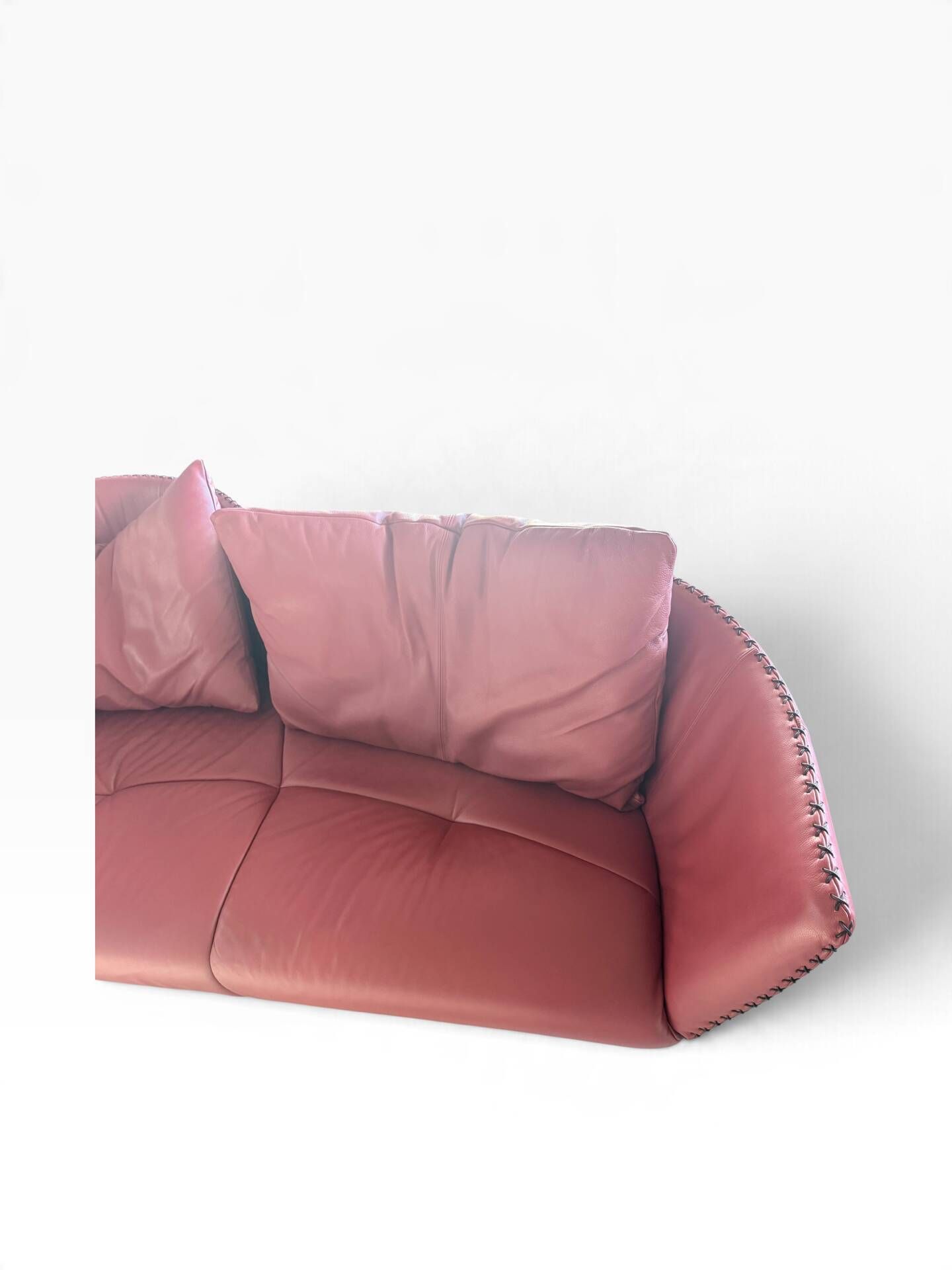 de Sede DS-102 red leather sofa with 3 stools