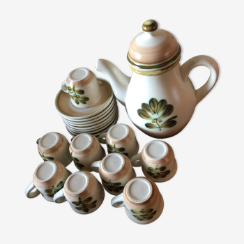 Teapot service and Gien cups