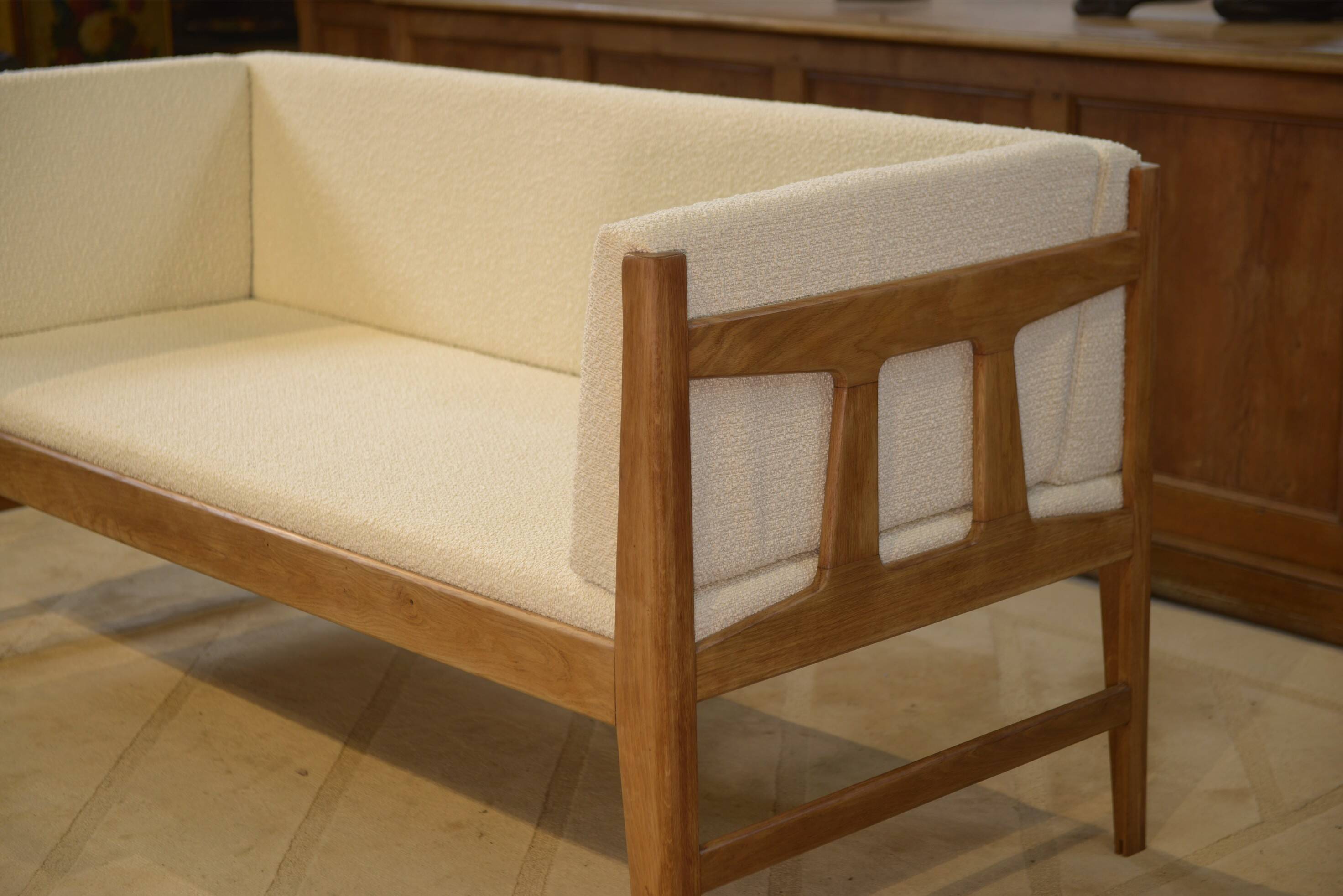 Oak canapé with ecru loops by Guillerme and Chambron for Votre Maison 1960s