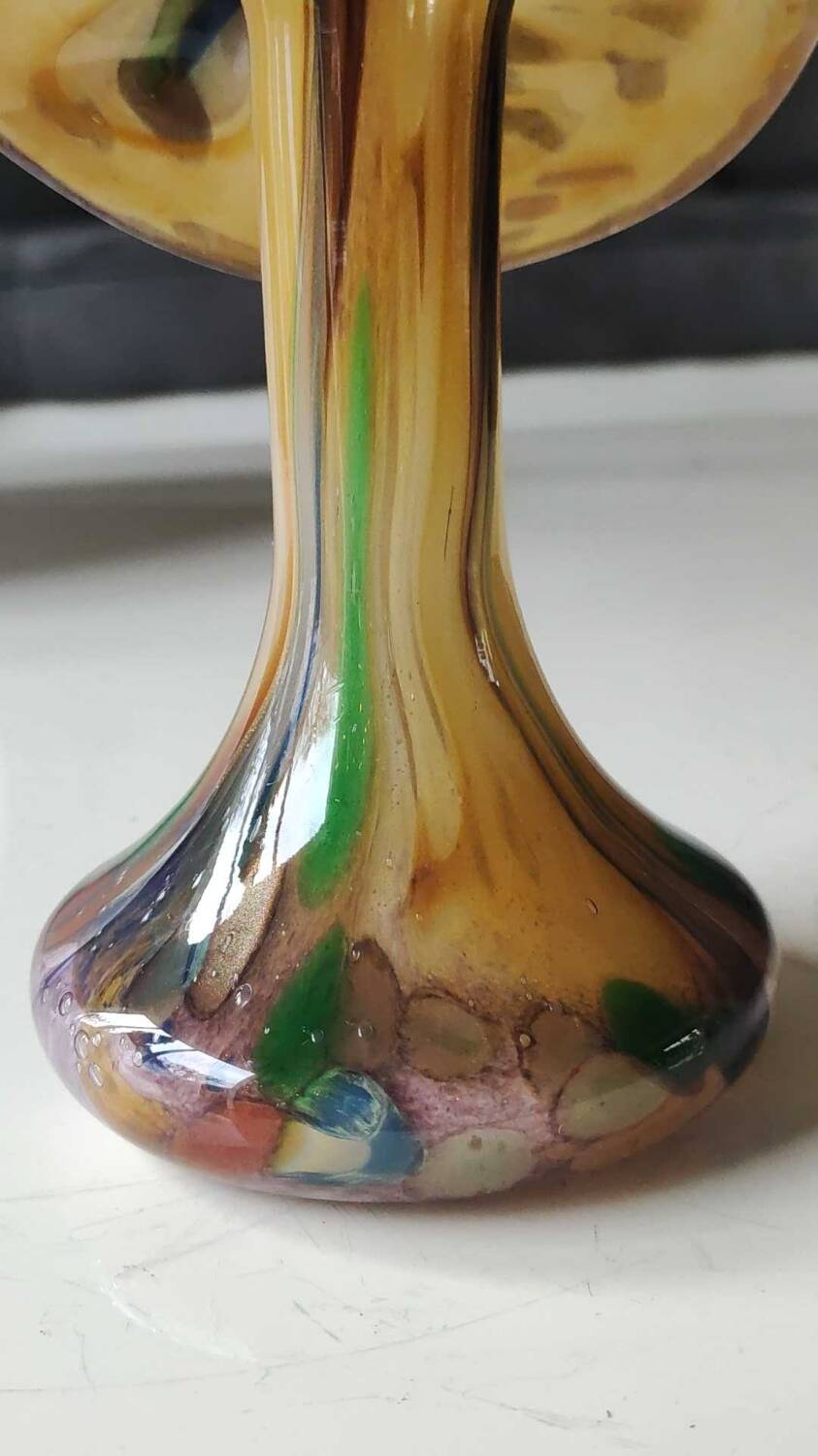 Murano glass soliflore vase Volubilis. Floral shape/Corolla. Polychrome speckles. Gold glitter inclusions. Height 21 cm