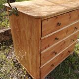 4-drawer pine chest of drawers
