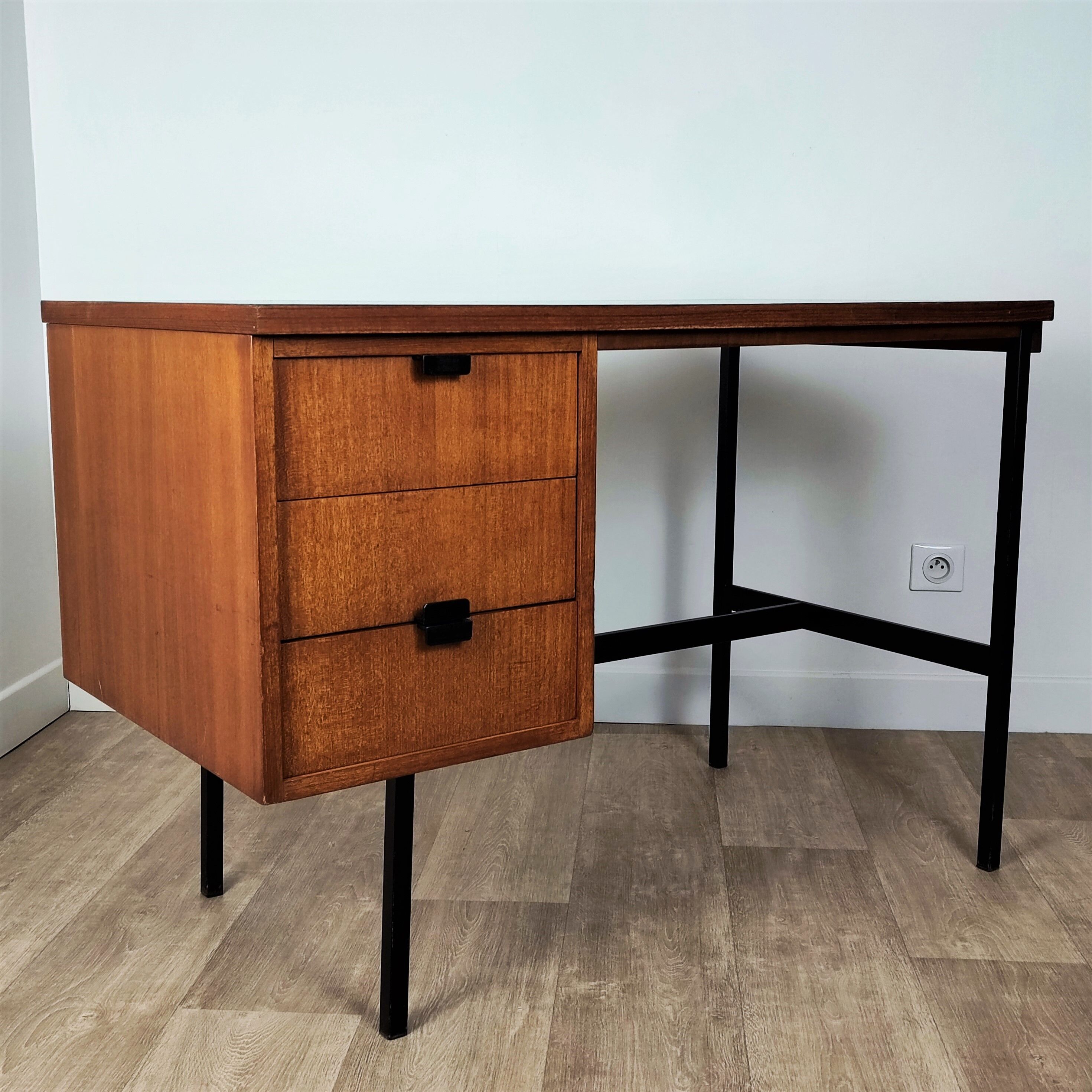 Jacques Hitier desk
