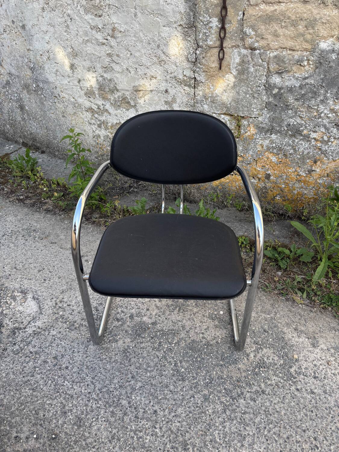 Effezeta armchairs, Italian design from the 70s, in chrome and black leatherette