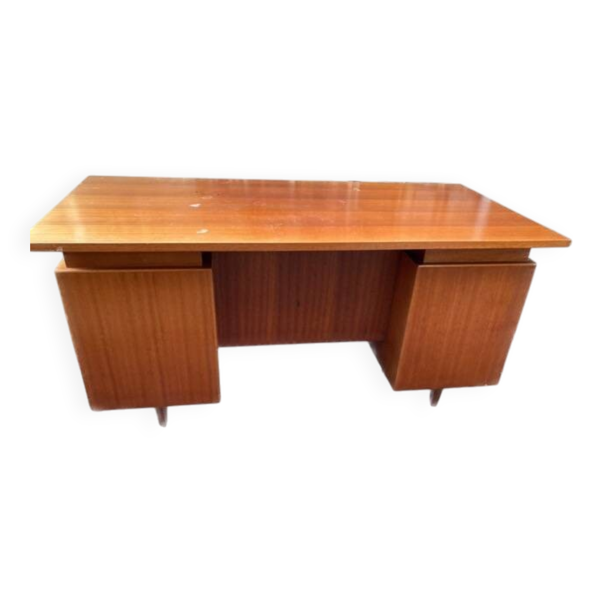 Burwood and Atlar desk