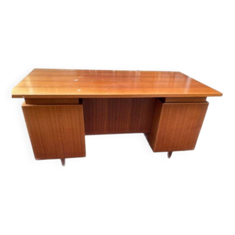 Burwood and Atlar desk