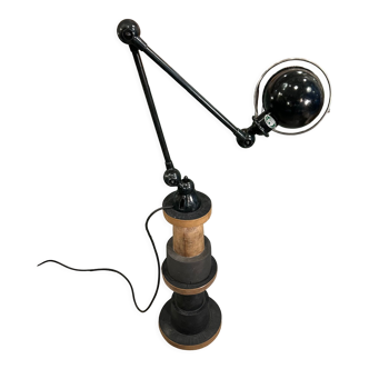 Articulated industrial lamp Jieldé e-reader