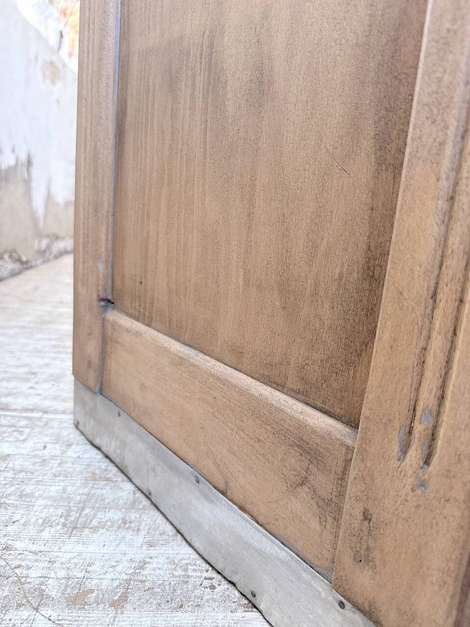 Walnut trade counter 2m5