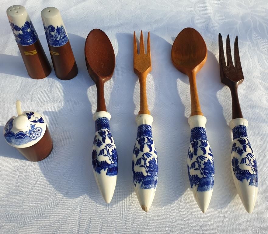 Salad set vintage 1970 wood and porcelain Japanese scenes