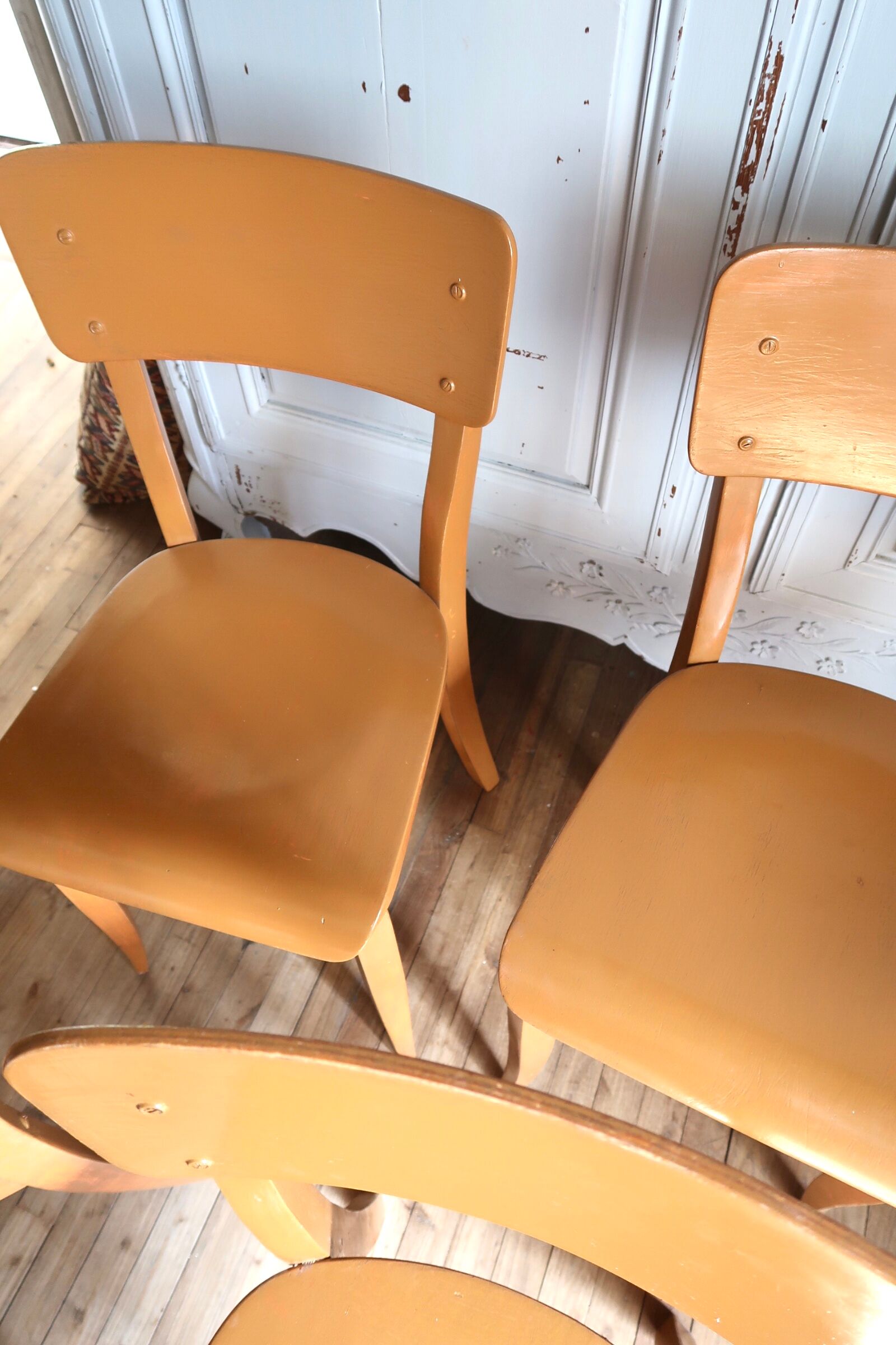 Lot de 4 chaises bistrot en bois peint