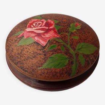 Wooden jewelry box