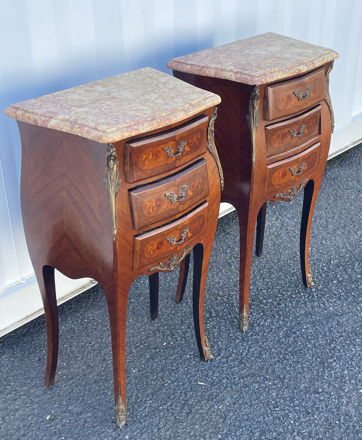 Paire de chevets style Louis XV