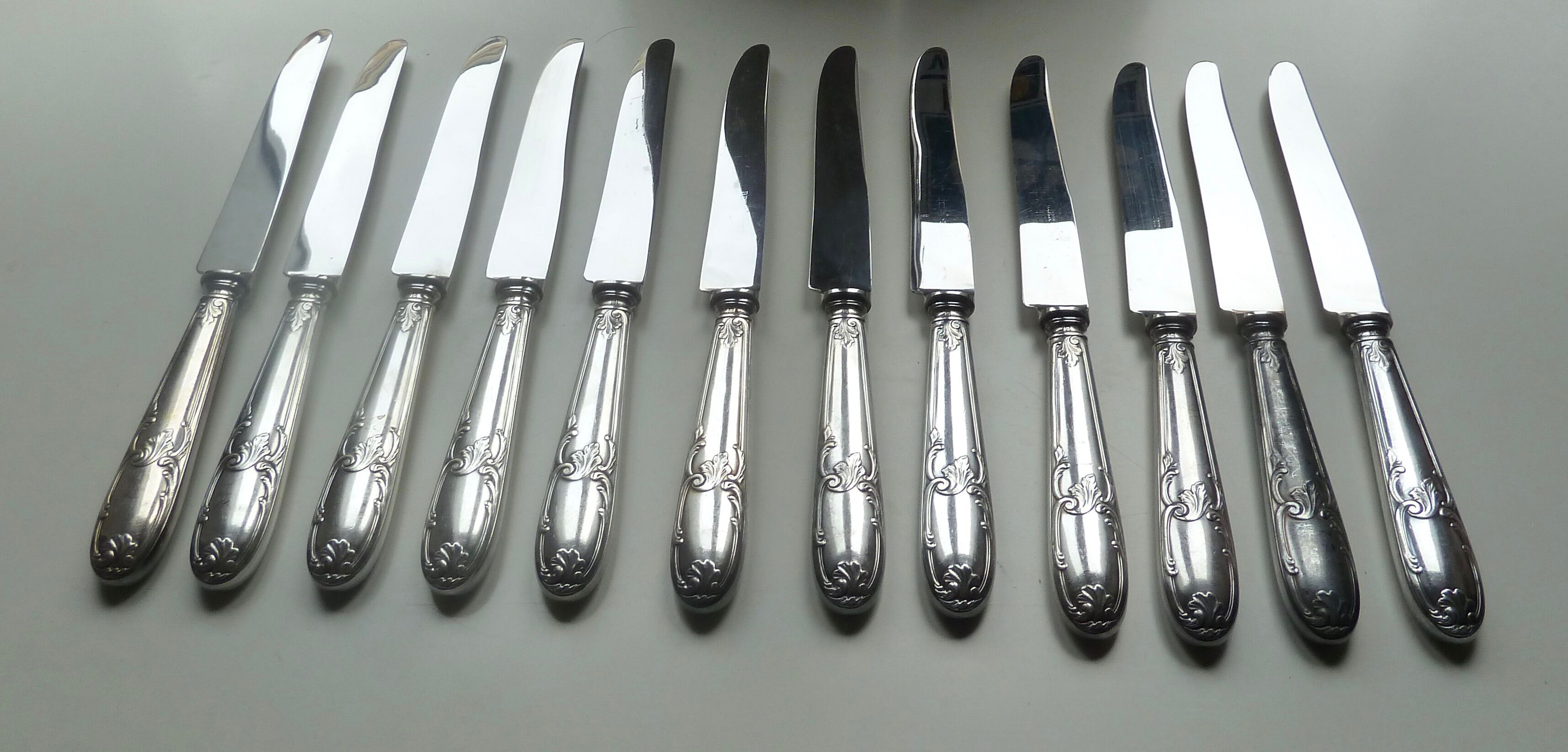 Lot 12 old large silver metal knives Rex covered silver metal floral