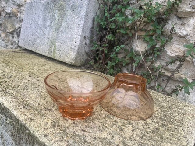 10 coupes à champagne en verre rose vintage