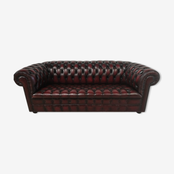 Sofa chesterfield burgundy leather with dimpling