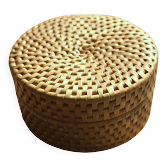 Round basket box Vintage wicker lid
