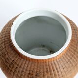 Pair of vintage Chinese vases in porcelain and woven bamboo.