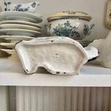 Pair of black Cavalier King Charles dogs in Staffordshire pottery, 19th century.