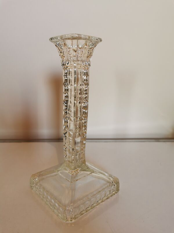 Paire de bougeoirs anciens en verre