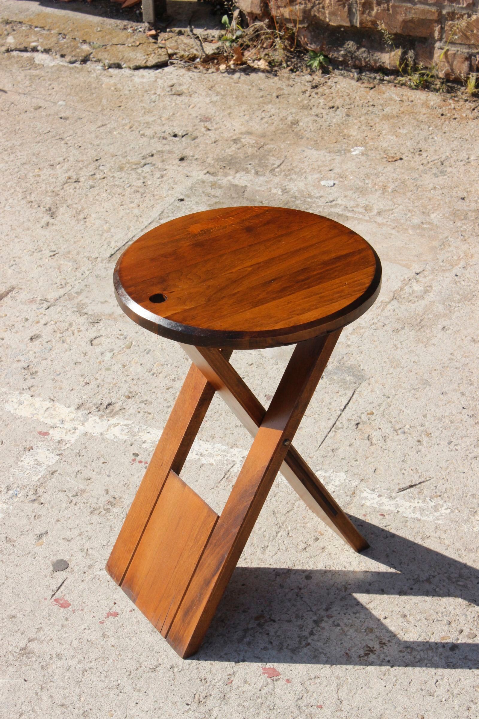 Stool model "suzy" design Adrian Reed