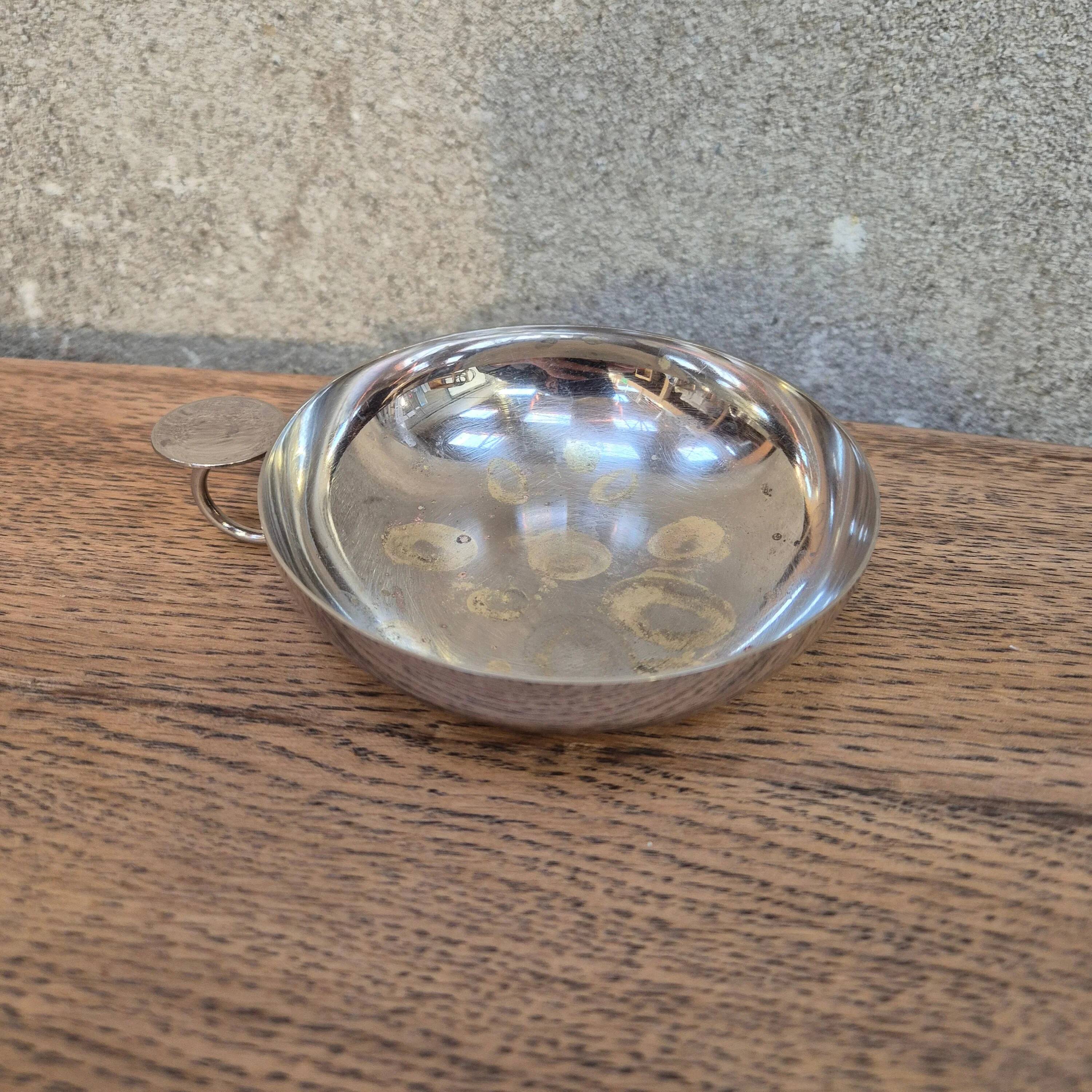 Stainless steel fruit bowls
