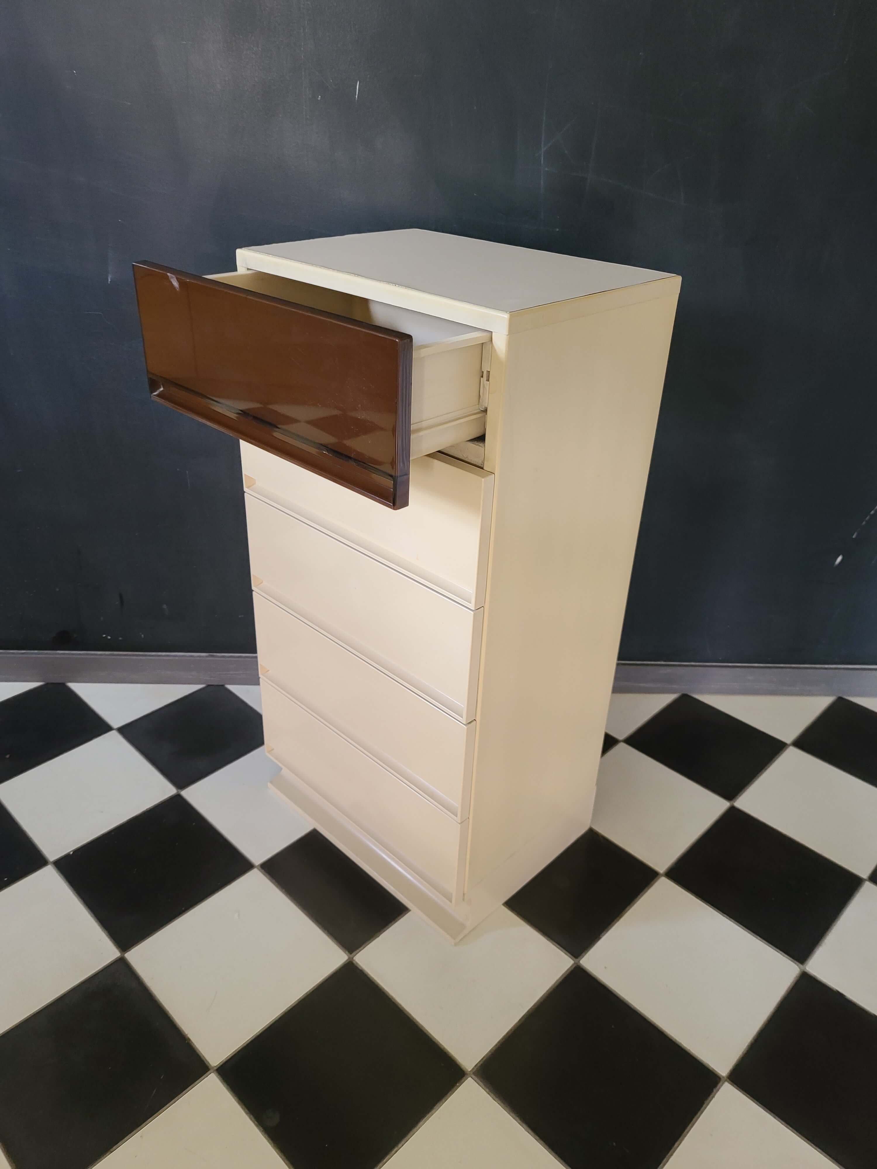 Vintage drawer cabinet