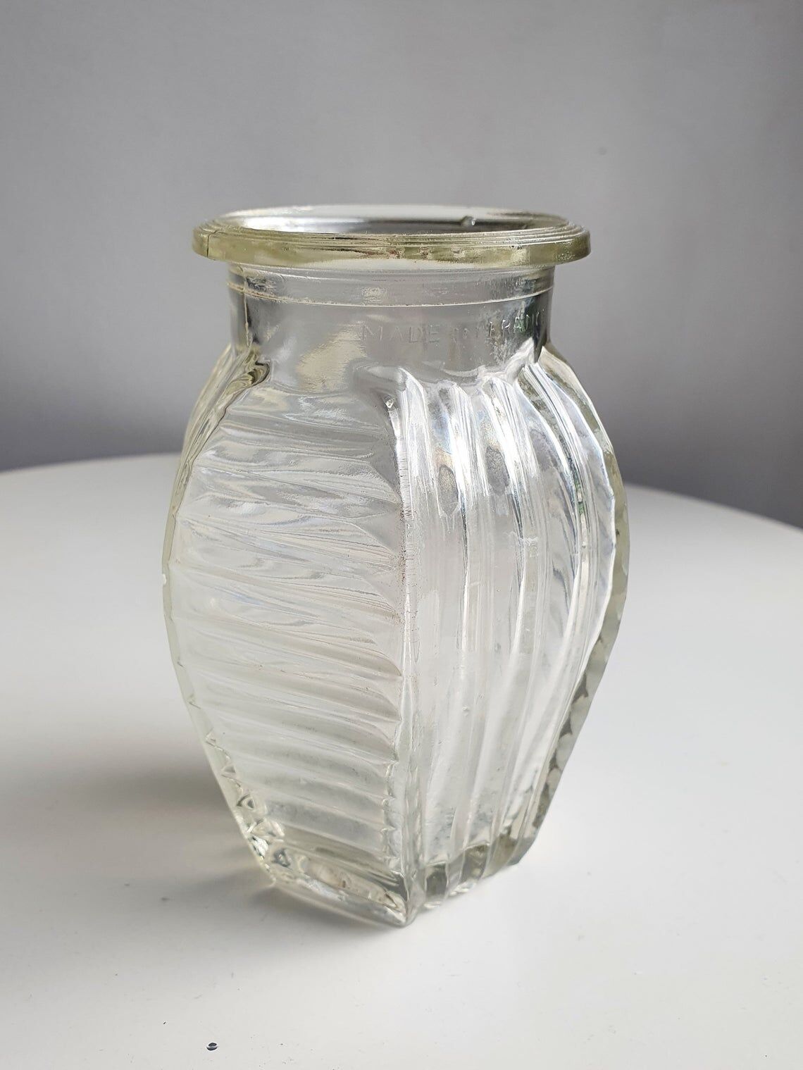 Glass vase