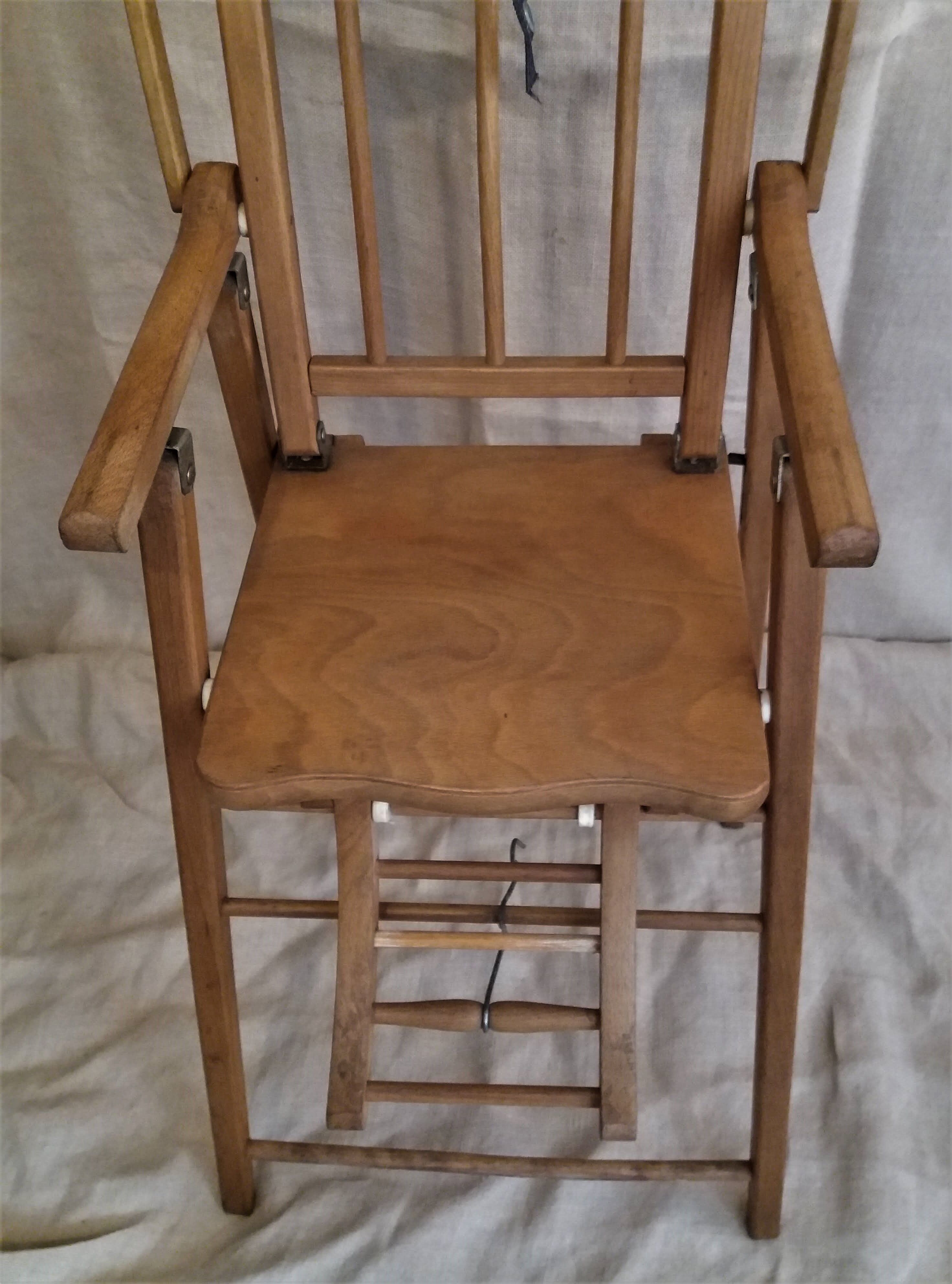 Chaise bébé vintage en bois