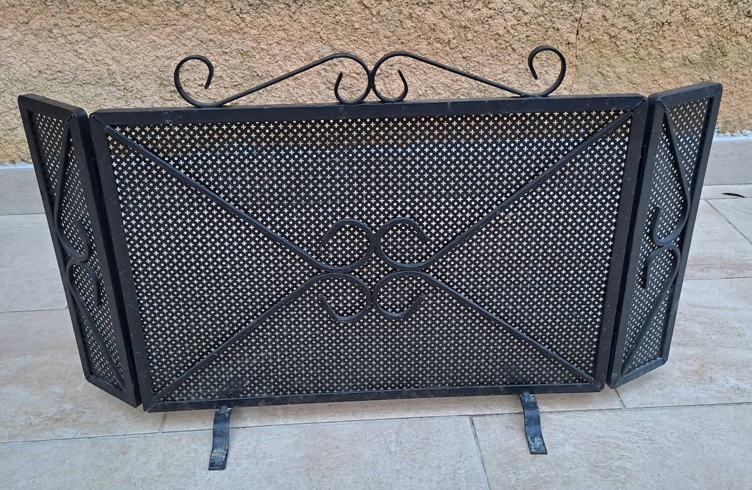 3-leaf iron fireplace screen