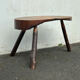 Table basse tripode brutaliste 