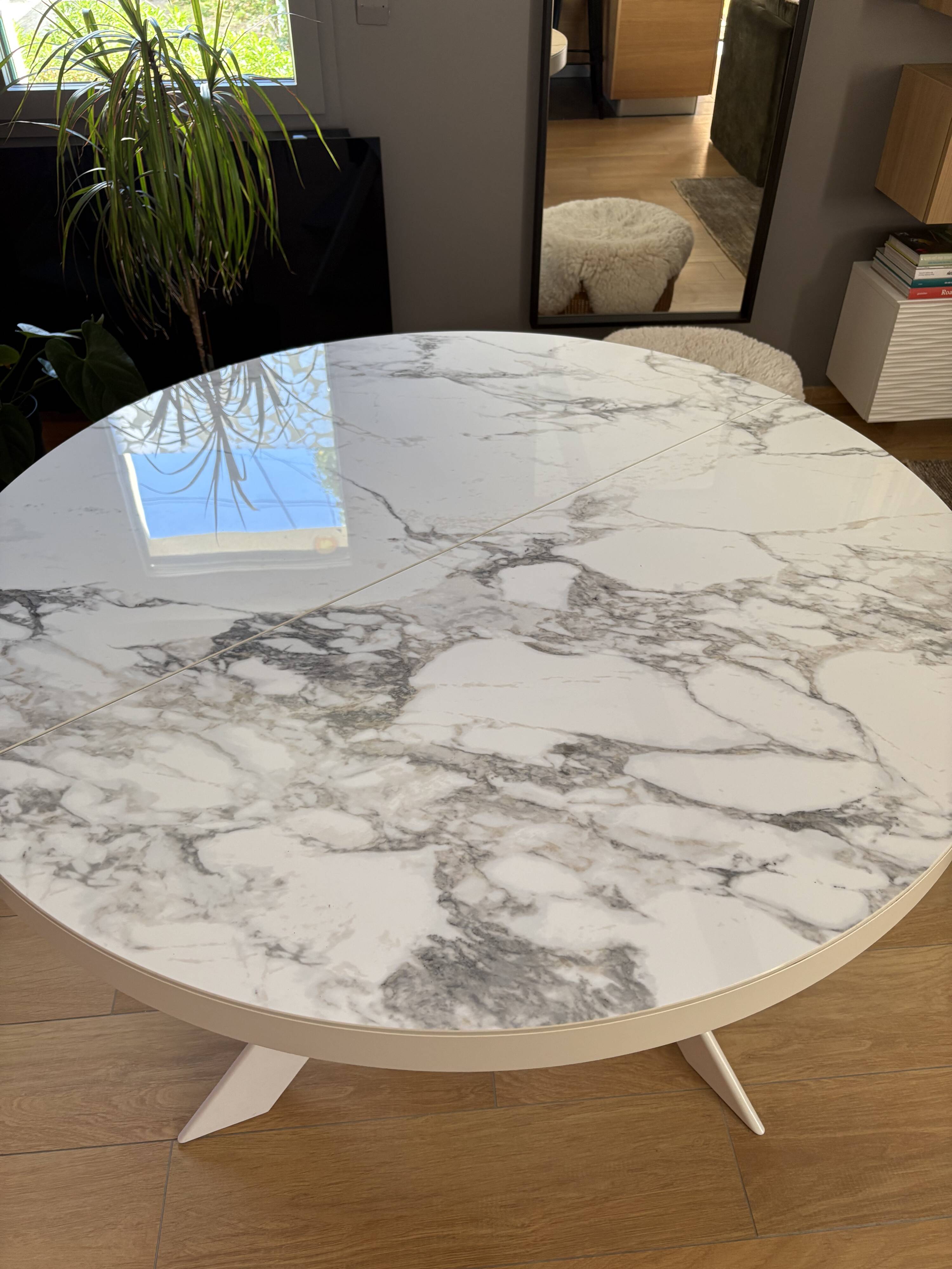 Extendable round table Calligaris