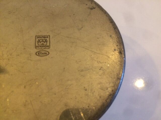 Round tin box "Boutique du Manoir"