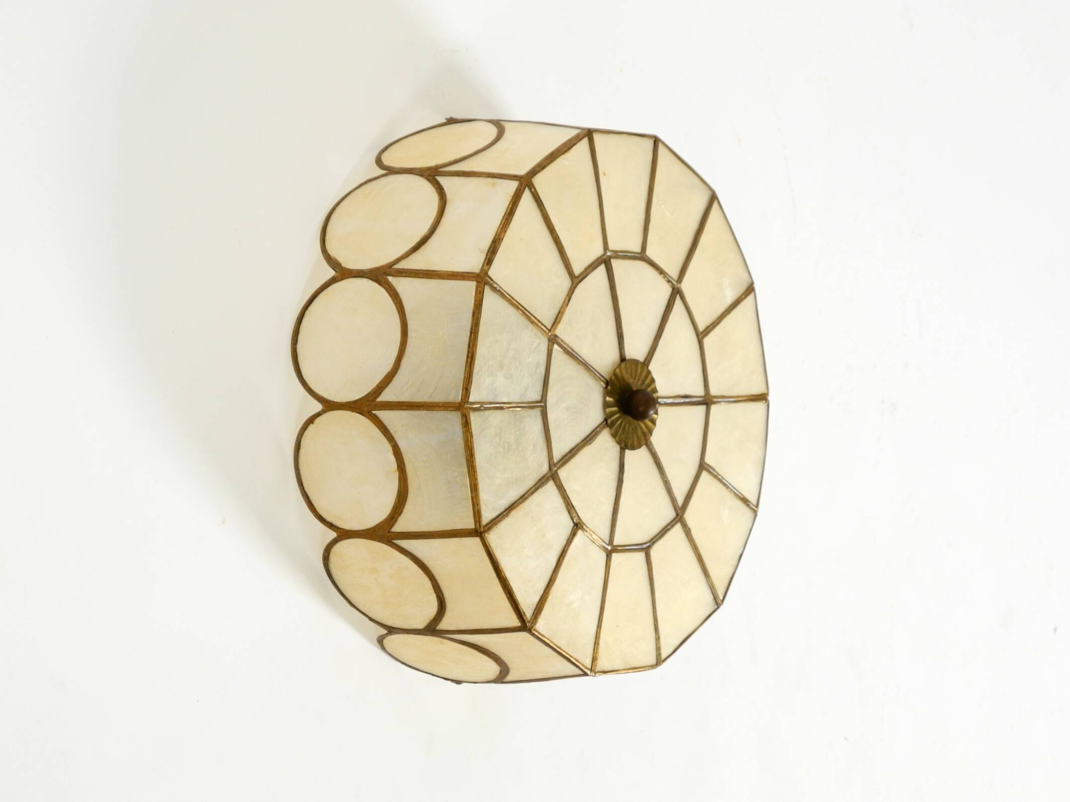 Beautiful round Mid-Century Modern ceiling or wall lamp made of Capiz