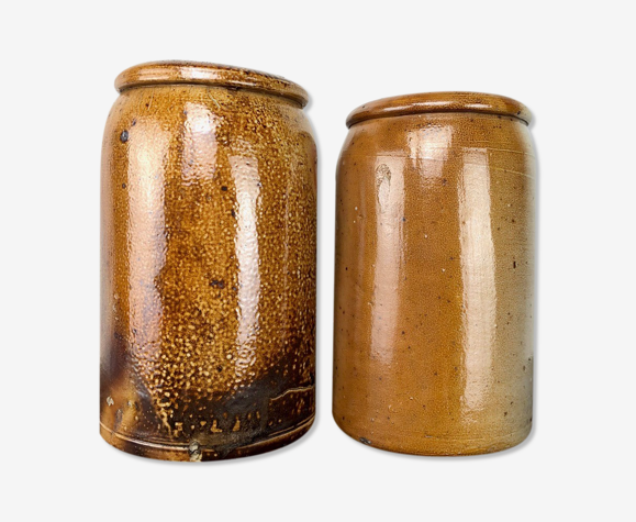 Duo d'anciens pots à sel en grès vernissé