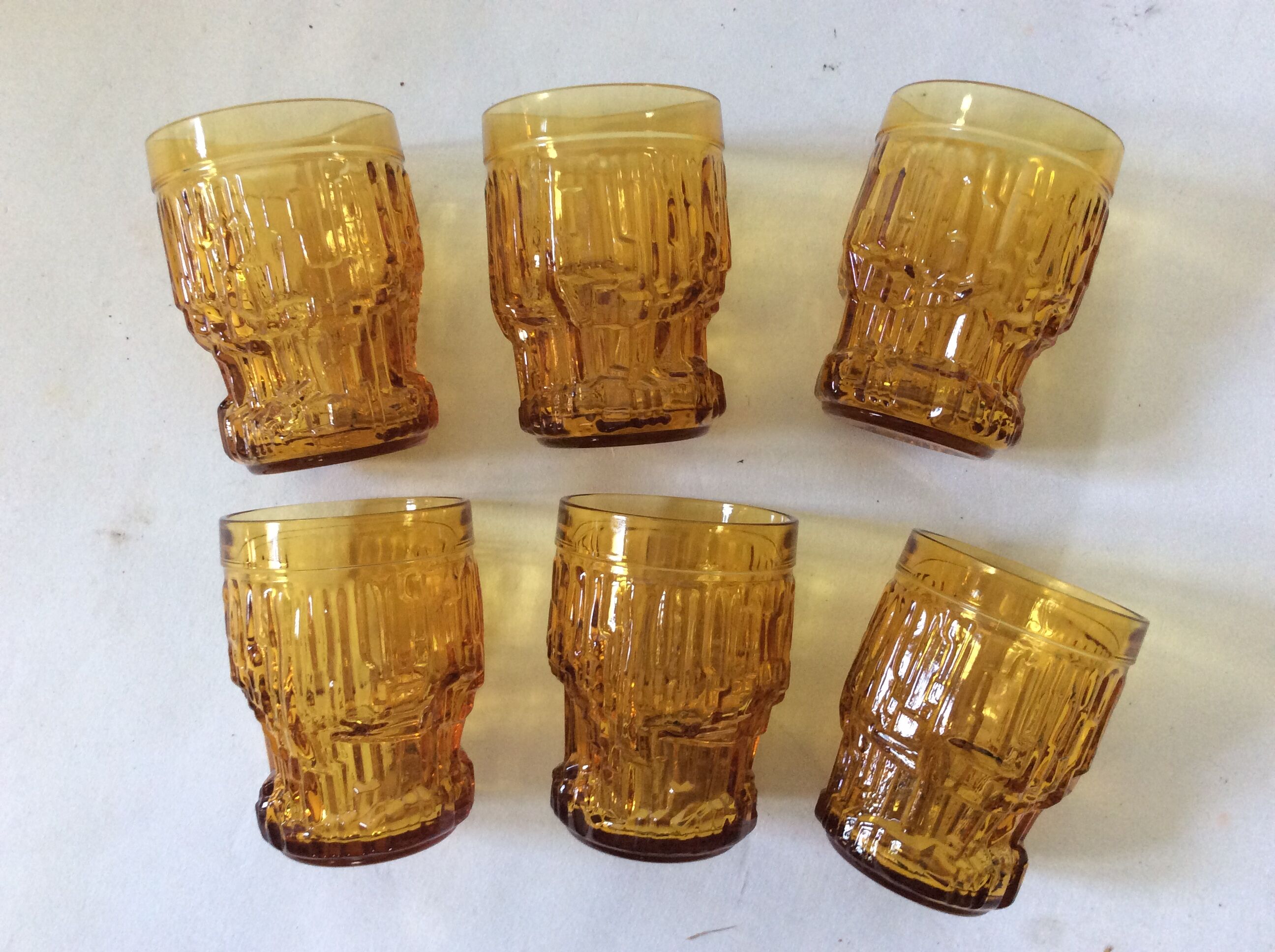 6 vintage glasses