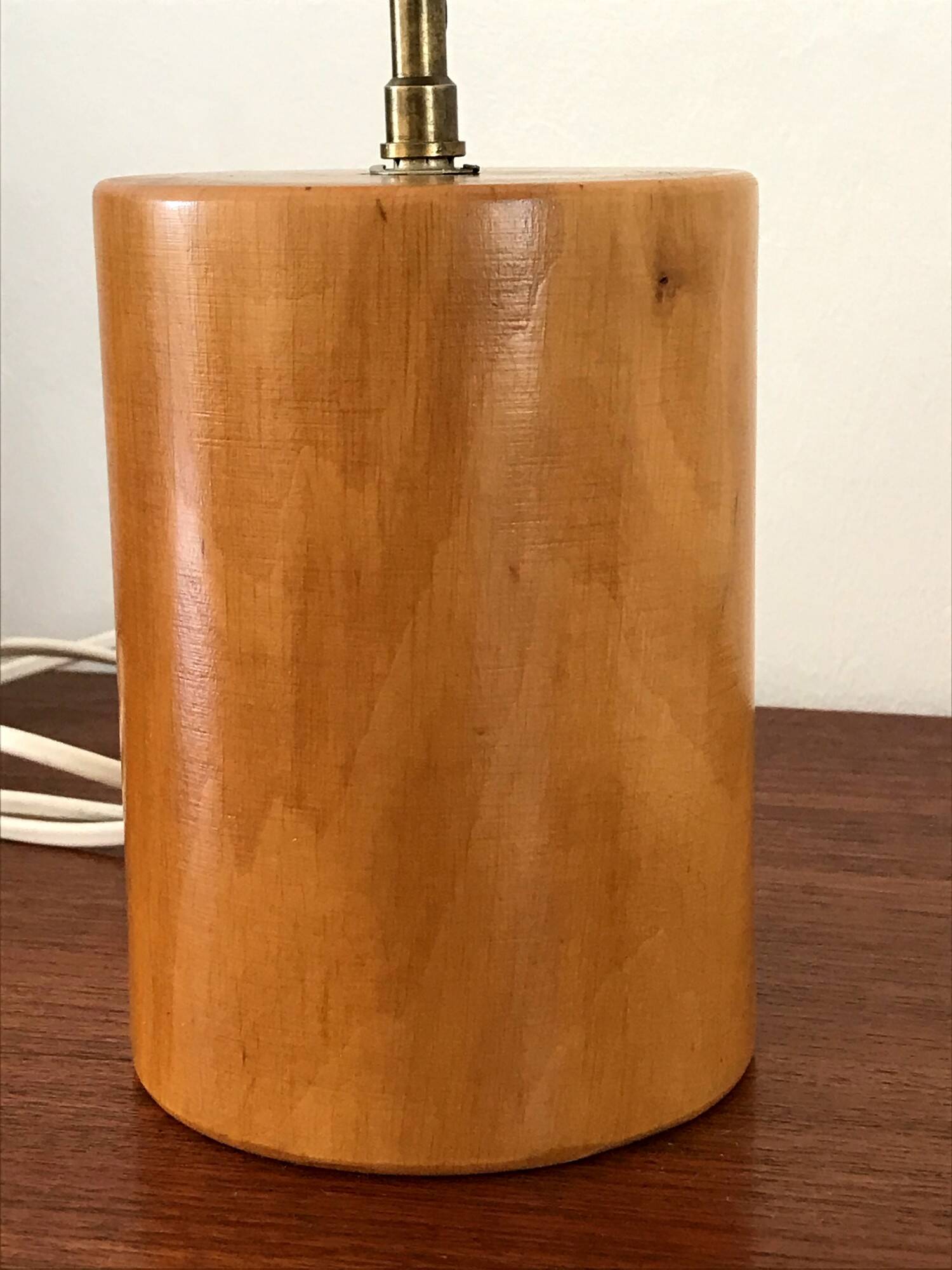 Vintage lamp in solid elm Italy 80s