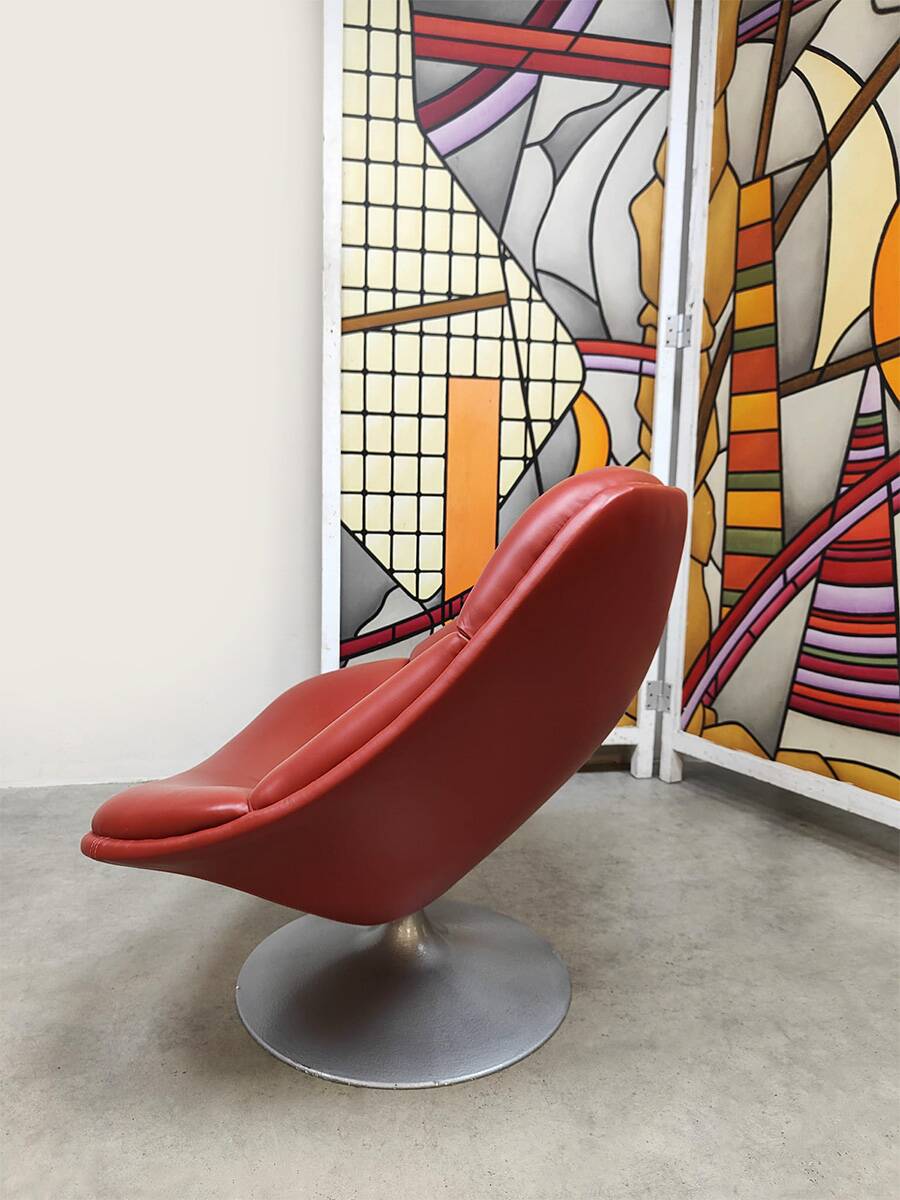 Vintage swivel lounge chair Pierre Paulin Artifort F557