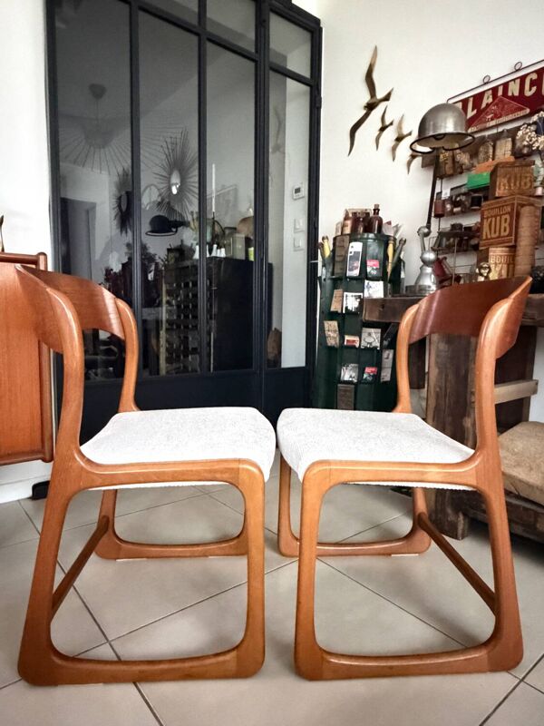Ancienne paire de chaises Baumann traîneau vintage