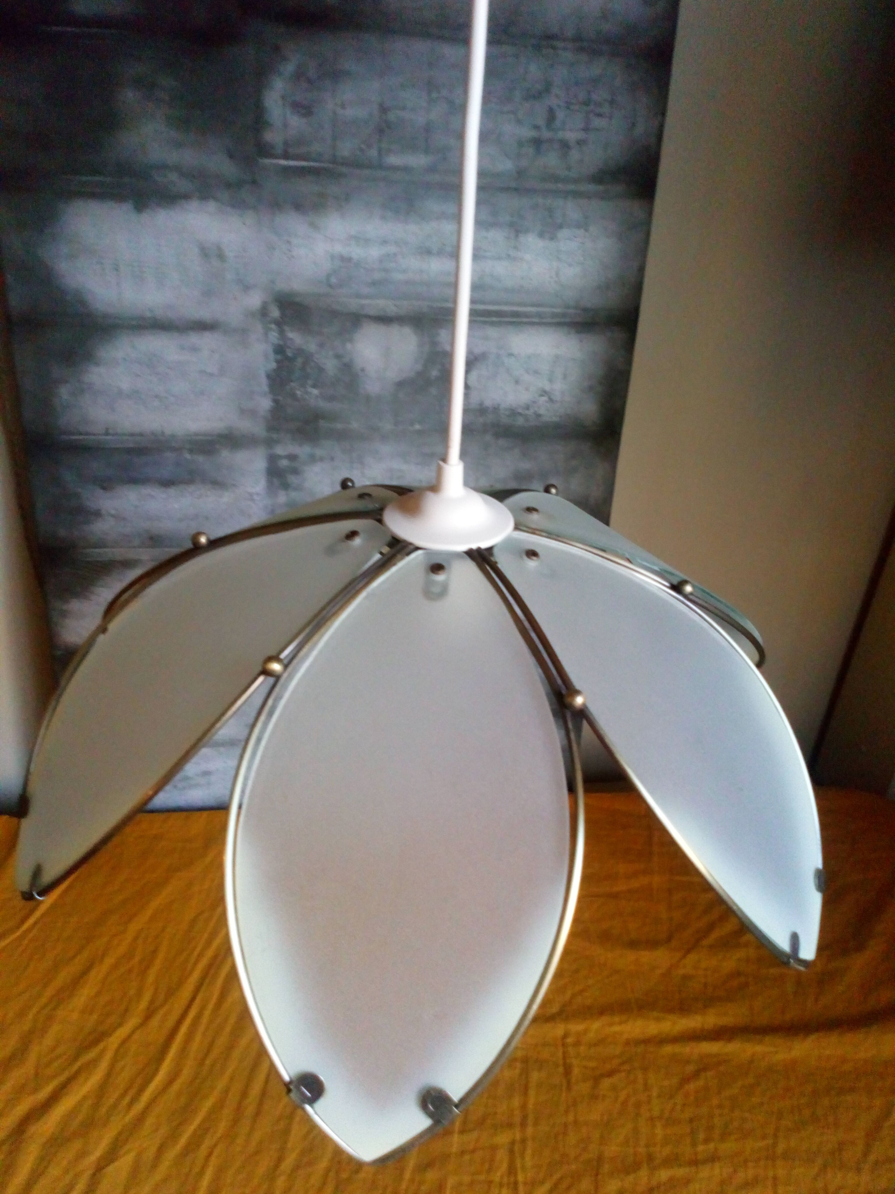 Daisy suspension shortbread glass and vintage brass