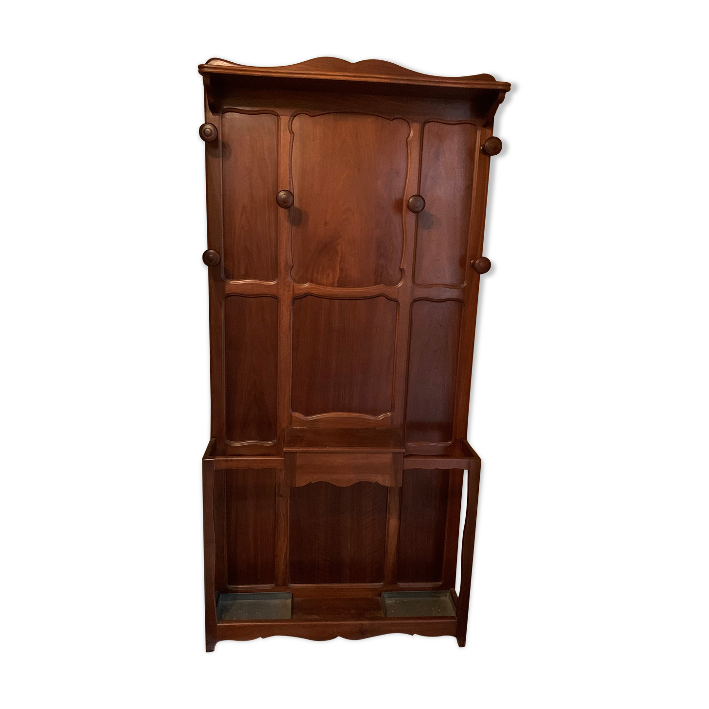 Cloakroom with walnut coat holder