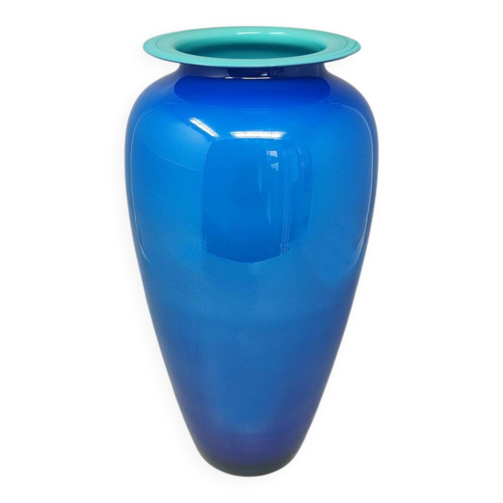 1960s luxury handcrafted blue vase in Murano glass by Ca Dei Vetrai. Made in Italy