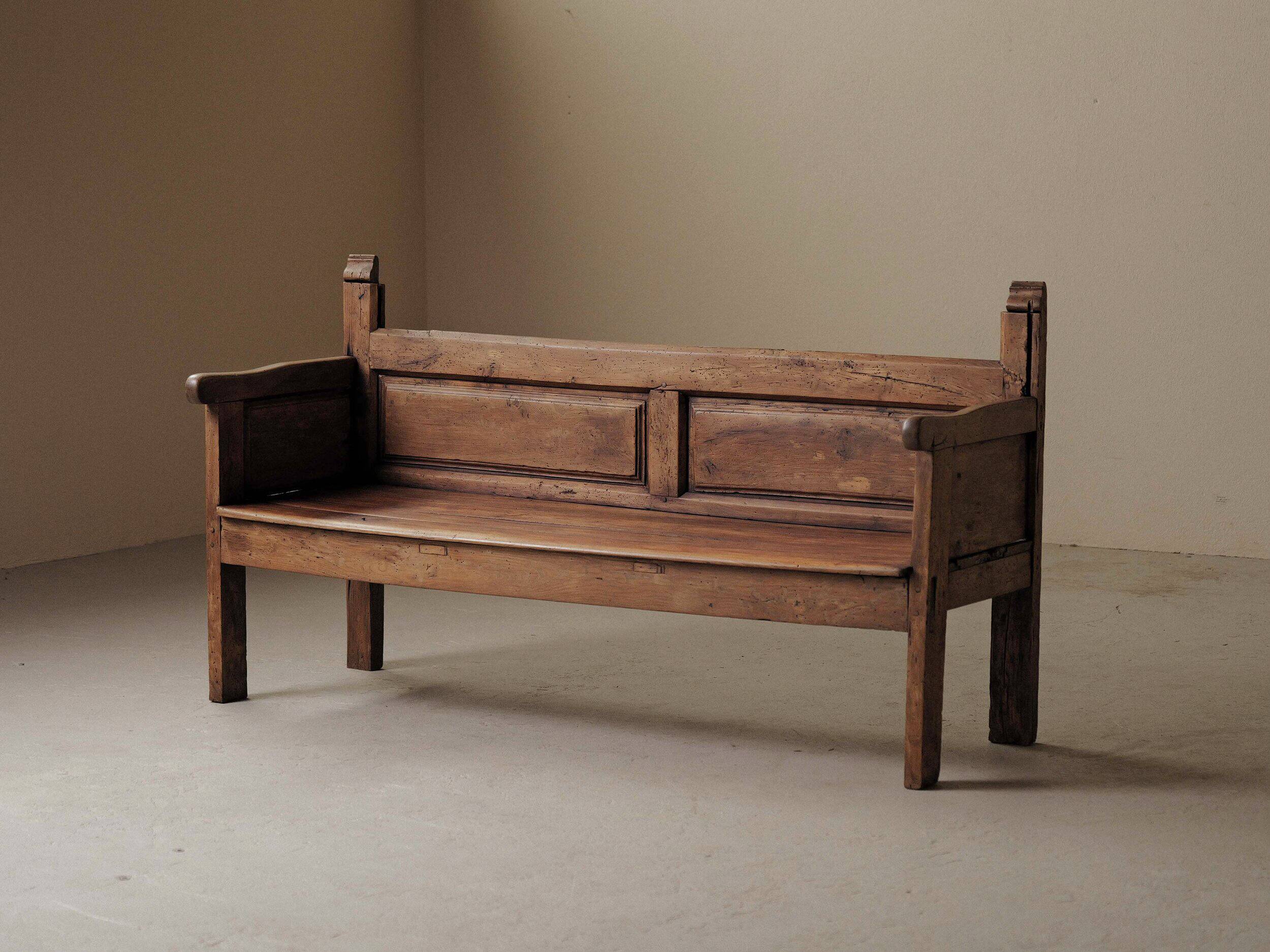 Banc de montagne en bois massif, Art populaire, Catalogne, XIXᵉ siècle