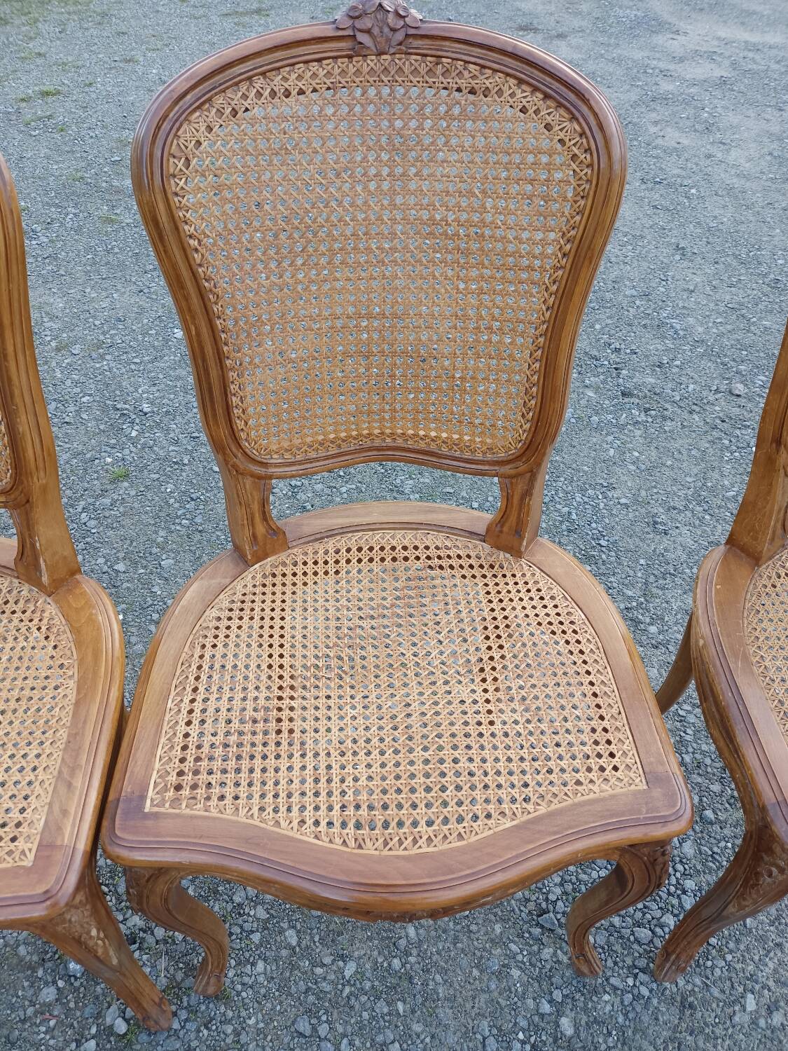 Série de 4 chaises cannées